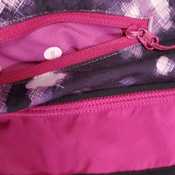 Lululemon Speed Shorts size 8 - Picture 3 of 5